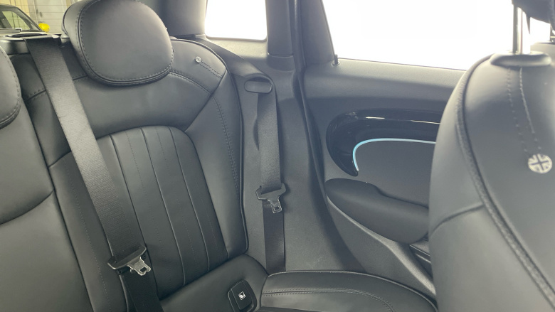 MINI Cooper 1.5 C Exclusive 5dr Auto Petrol Hatchback